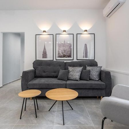 Relax Apartament In Piata Universitatii Bucharest Luaran gambar