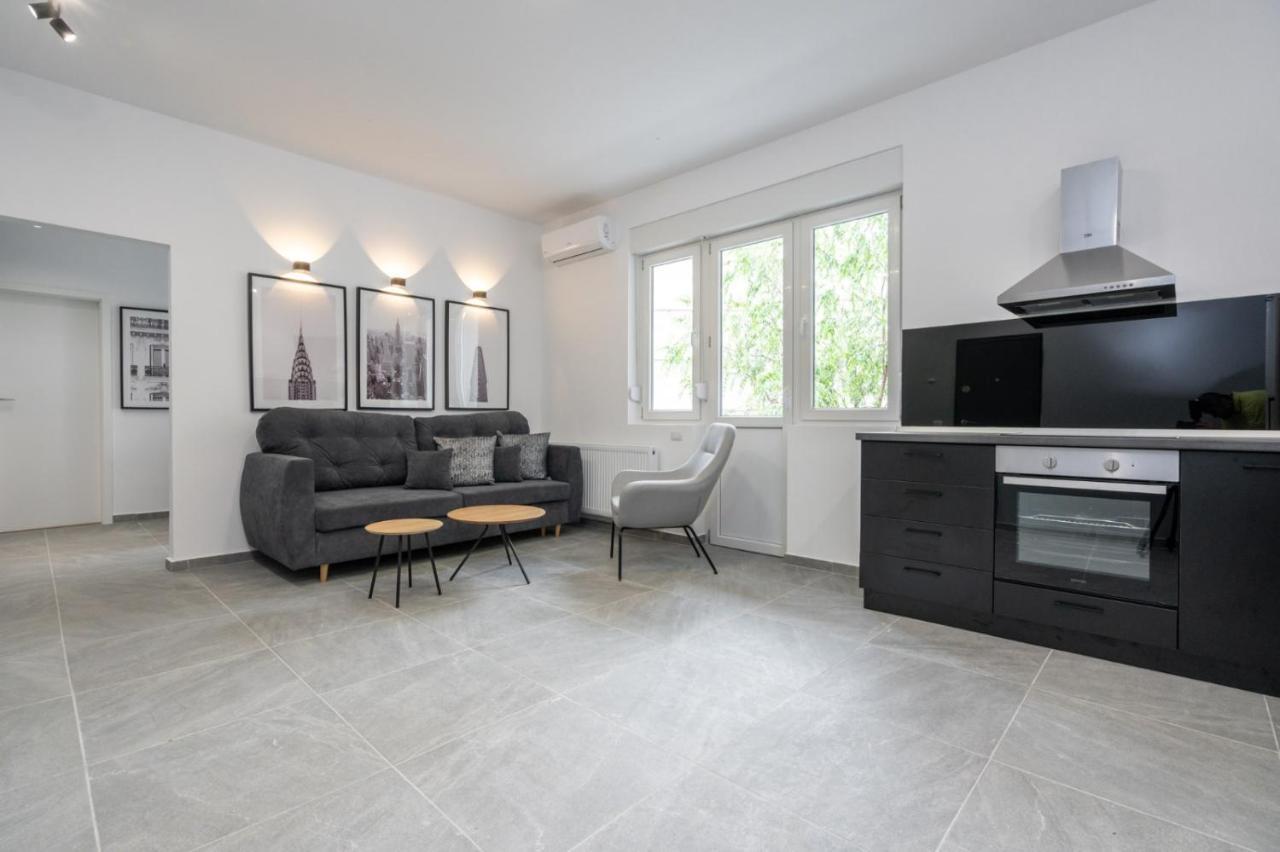 Relax Apartament In Piata Universitatii Bucharest Luaran gambar