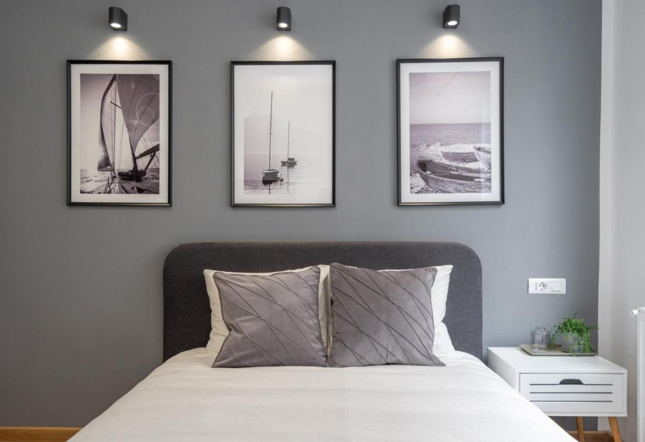 Relax Apartament In Piata Universitatii Bucharest Luaran gambar